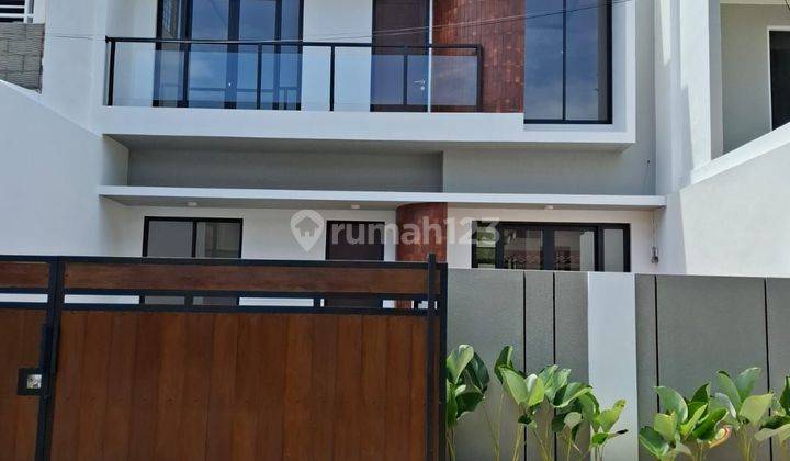 Jual Rumah Baru Siap Huni Di Graha Raya  1