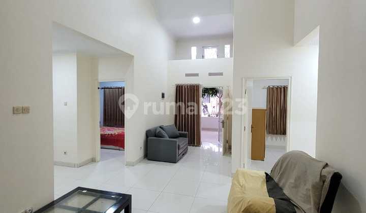 Fully furnished 4+1 bedroom apartment 180 sqm 3 km away. Fully furnished 4+1 bedroom apartment 180 sqm 3 km away.