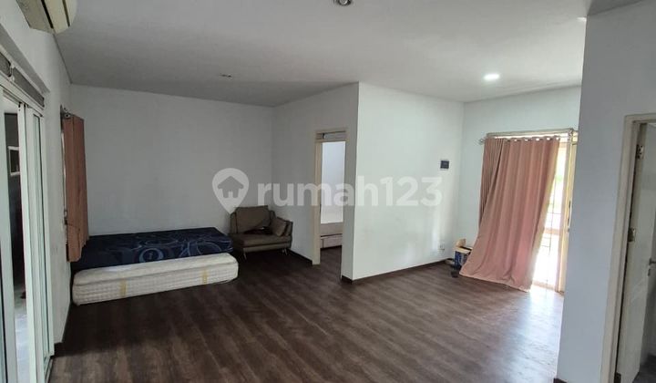 Purbasari Kt3 Km2 2-story. Semi-furnished 1 car 1 motorcycle. 2