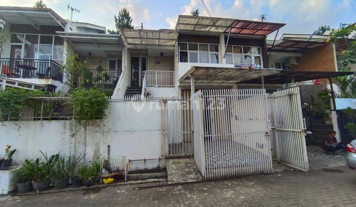 Jual Rumah Gland Padalarang Lt72/Lb36 Kt2/Km1 Sayap Kbp 700jt 1