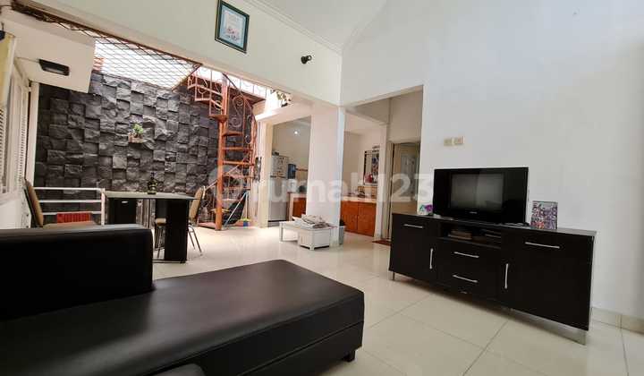 Serviced 2BR 1Bath 126m² Furnished
