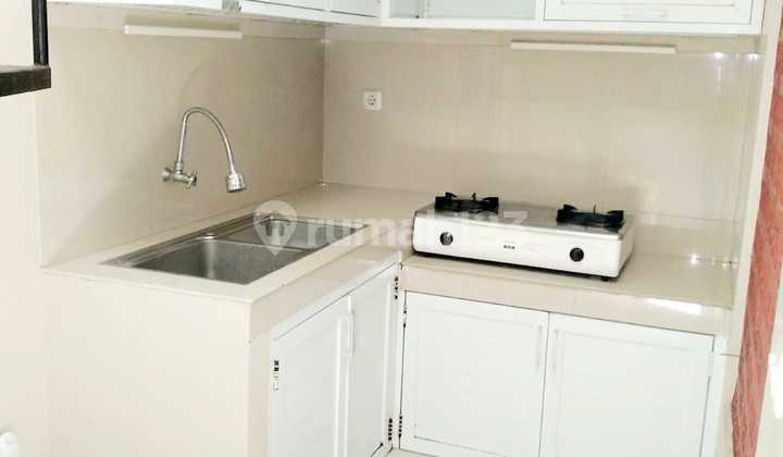 Modern 2 Lantai Furnished Kt3 Km2 Lb110 Lt120 2