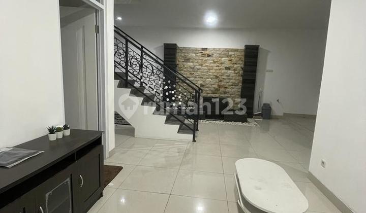 Bathup + terawat 2lantai Lb160 Kt4 Km3 Lt108 Semifurnished 2