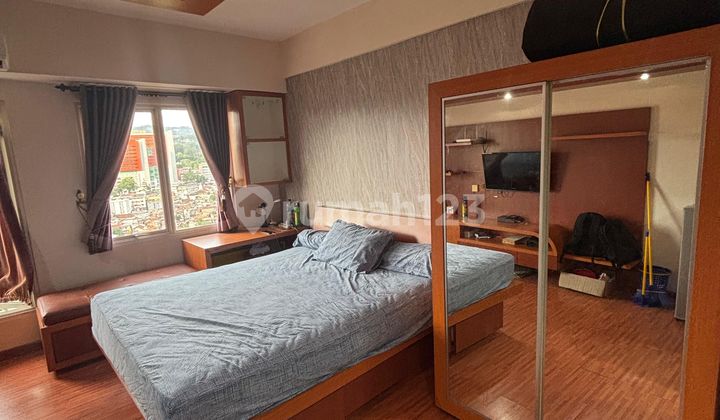 Modern FullFurnished Studio Besar Lt.27 AC&WH - GCA2