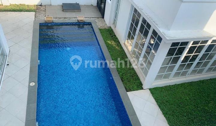 Lux Corner Pool 4+1 Bedrooms 3+1 Bathrooms Many More Rooms Semi Furnished 750m² Building Area 637m² Land Area Lux Corner Pool 4+1 Bedrooms 3+1 Bathrooms Many More Rooms Semi Furnished 750m² Building Area 637m² Land Area