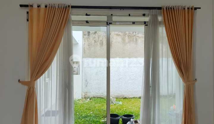 Purbasari Semi-furnished 3BR+1 1Kitchen+1 2AC 1WH Curtains Well-maintained 2