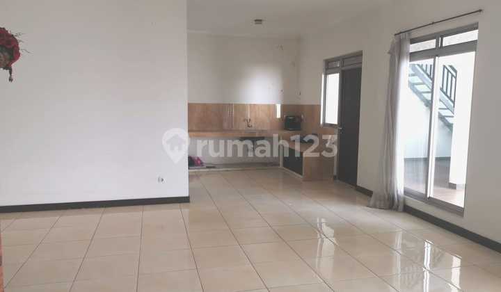 Ratnasasih Unfurn Kt4+1 Km4+1 Car2gar1 2lt. Timur.laut  2