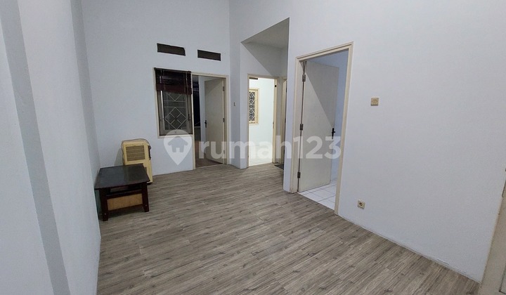 Treated 2+1 Bedroom, 1 km, Air Conditioned, Wall-hung Kitchen Set, Terrace.