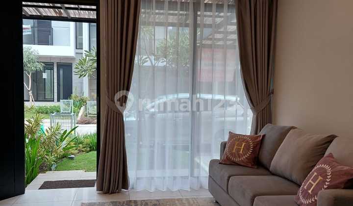 Baru Semifurnished Kt3 Km2 2lantai Selatan Lb115 Lt120
