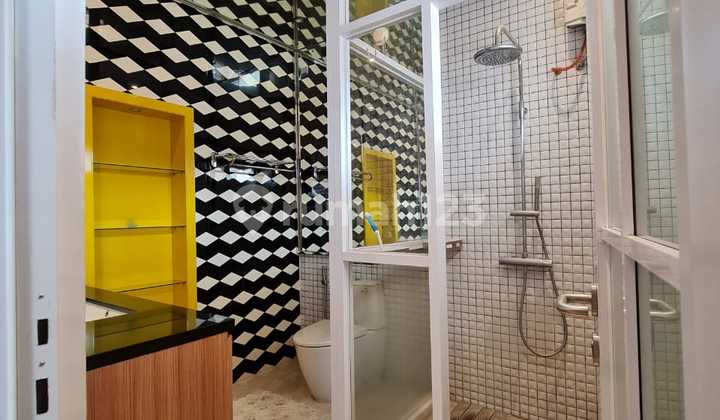 Semi Furnish 3kt Terawat Rumah Bagus di Kota Baru Parahyangan 2