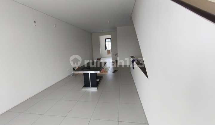 Sasakirana Unfurnished 5x16m Lantai 2 Akses Tangga Sendiri Dan Ada Balkon Terkonekting 