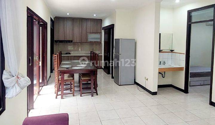 Modern Hook 2lantai Furnished Kt4+1 Km3+1 Lb170 Lt308 Taman Besar 1