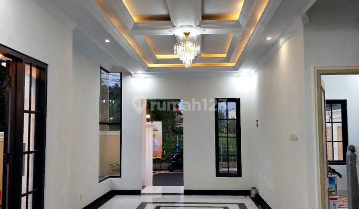 JUAL RUMAH CANTIK 2 LANTAI CLASIK MODERN JAGAKARSA JAKSEL  2