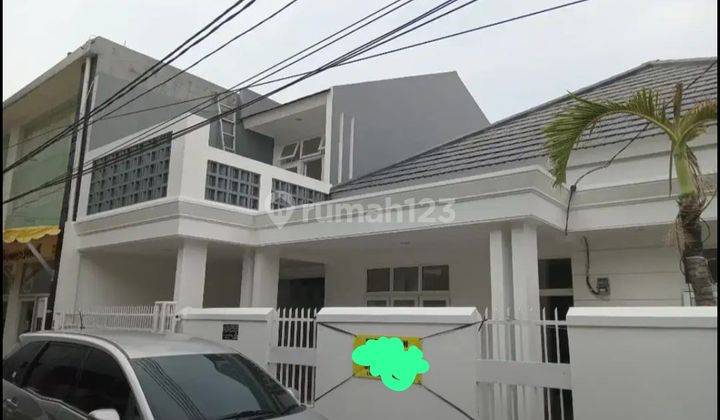 Rumah Semi Furnished Dekat Perkantoran Jakarta Selatan  1