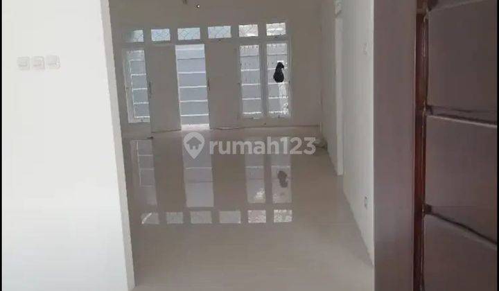 Rumah Semi Furnished Dekat Perkantoran Jakarta Selatan  2