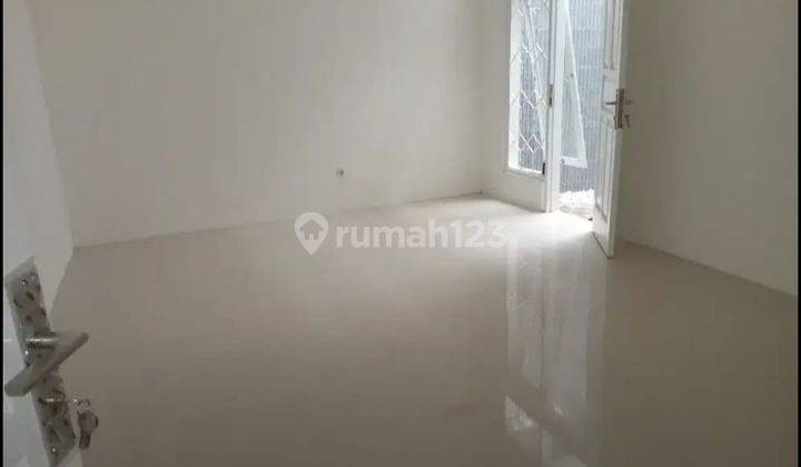 Rumah Semi Furnished Dekat Perkantoran Jakarta Selatan  2