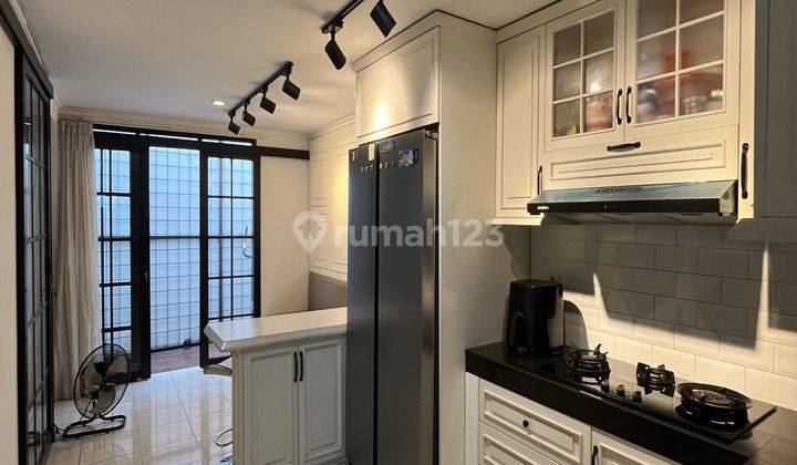 Rumah Cantik American Clasik 3 Lt Semi Furnish Kesehatan Jak Sel 1