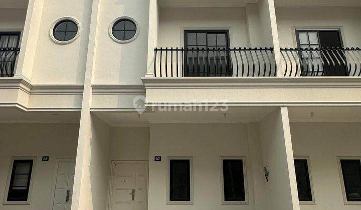 Rumah Cantik 3 Lantai Nempel Pik Jakarta Utara 2