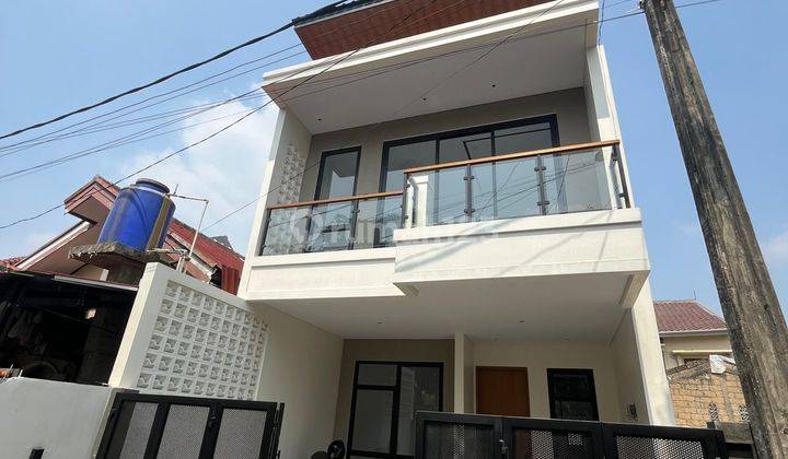 RUMAH CANTIK 3 LANTAI JAGAKARSA JAKARTA SELATAN 1