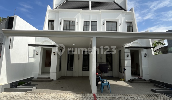 Jual Rumah Cantik Eropian Clasik 2 Lantai Cempaka Putih Jakarta Pusat Jual Rumah Cantik Eropian Clasik 2 Lantai Cempaka Putih Jakarta Pusat
