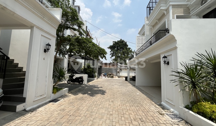 RUMAH CANTIK 3 LANTAI PANCORAN JAKARTA SELATAN  2