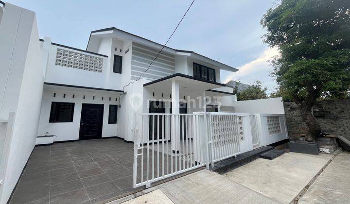 Rumah Cantik 2 Lantai Modern Minimalis Kota Harapan Indah Bekasi 1