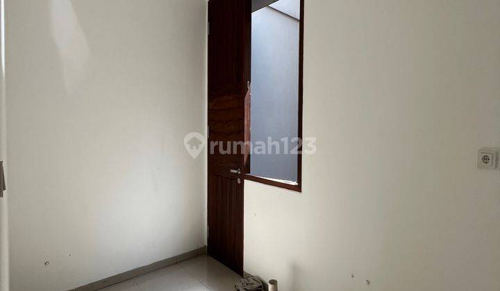 Sewa Rumah Cantik 3 Lantai Ampera Kemang 2