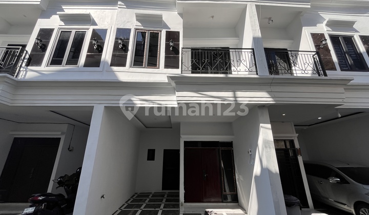 Jual Rumah Baru Cantik 2,5 Lantai KPR DP O% Jagakarsa Jakarta Selatan Jual Rumah Baru Cantik 2,5 Lantai KPR DP O% Jagakarsa Jakarta Selatan