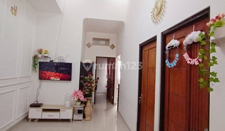 Rumah cantik minimalis Bagus di Menganti SHM  hadap Timur furnish 2