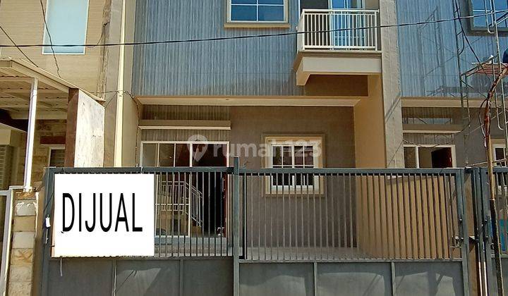 Dijual Rumah baru di Mulyosari utara 2 Lantai SHM dekat ITS UNAIR 2