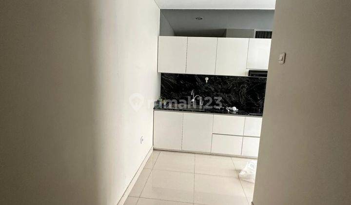 Disewakan Rumah Minimalis Grand Pakuwon Furnish Siap Huni  2