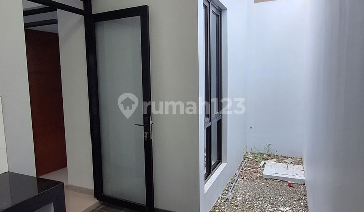 Rumah Baru Premium Siap Huni