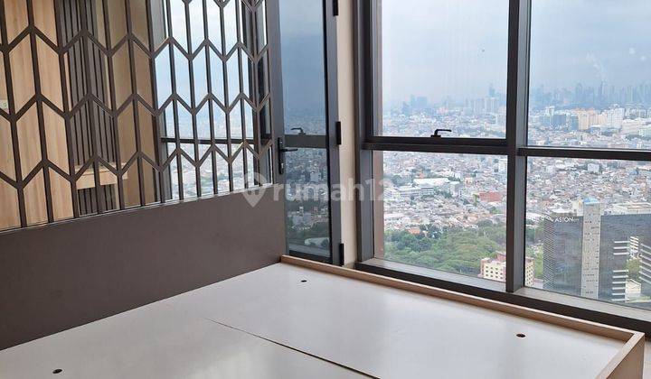 Apartemen Menara Jakarta 1BR dekat PRJ di Kemayoran 1