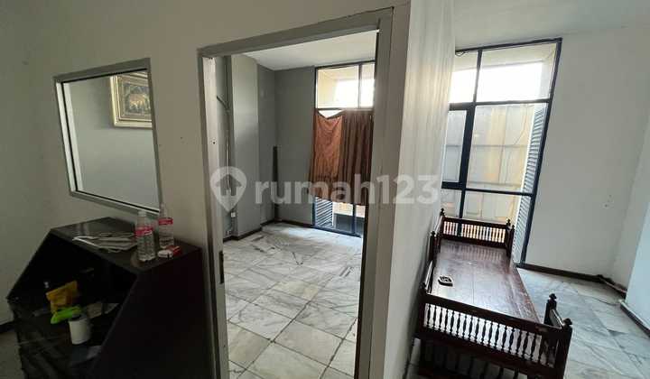 Good Shop-House on the Side of Sunter Main Road for All Businesses - South Good Shop-House on the Side of Sunter Main Road for All Businesses - South