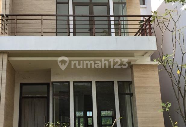 Beautiful Royalton Kemayoran House, Size 8x25, Elevator Included - Negotiable
