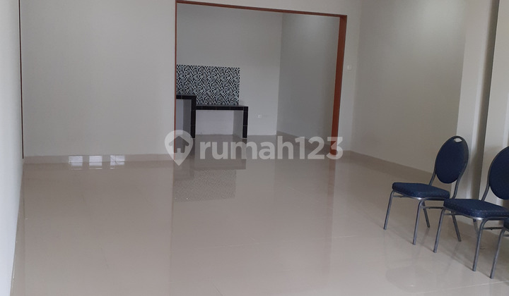 Nice Cipayung House Ready to Occupy in a Spacious Complex 166 Can Be Mortgaged 2