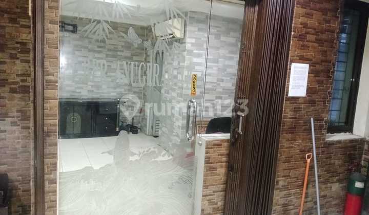 1-Story Shophouse Suitable for All Businesses on Mangga Besar Main Road 2