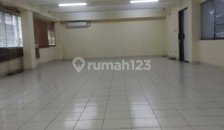 Rumah Bagus Ex Kantor Dalam Komplek Sunter Ada Lift Barang 