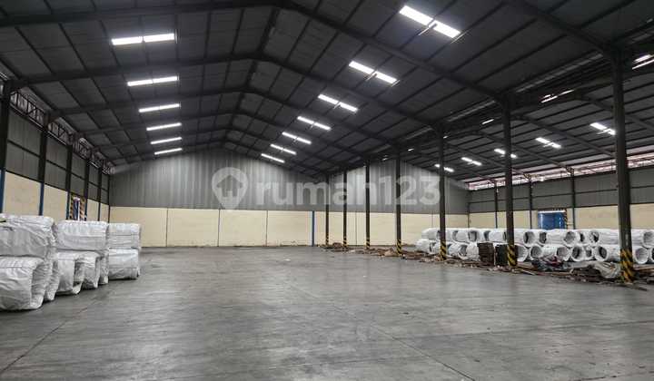 Shared Warehouse in Cakung, Area 2880, Container Access, Floor K300 Shared Warehouse in Cakung, Area 2880, Container Access, Floor K300