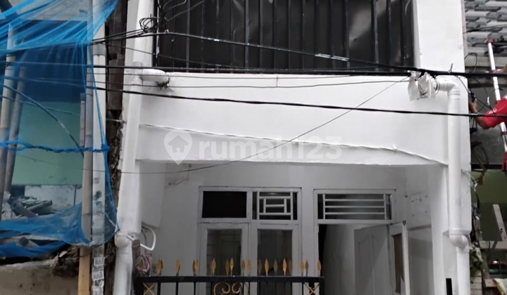 Minimalist House in Pademangan 2 Bedrooms Price Negotiable
