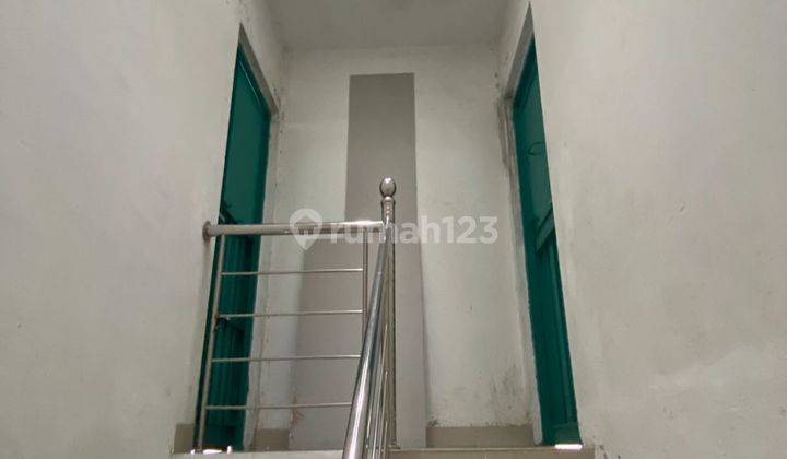  Rumah 3 Lantai Unfurnished Bagus SHM - Sertifikat Hak Milik di Jl. M. Yakub, Medan Perjuangan 2