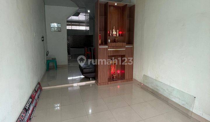  Rumah Unfurnished Bagus SHM - Sertifikat Hak Milik di Jl. Krakatau, Medan Kota 2