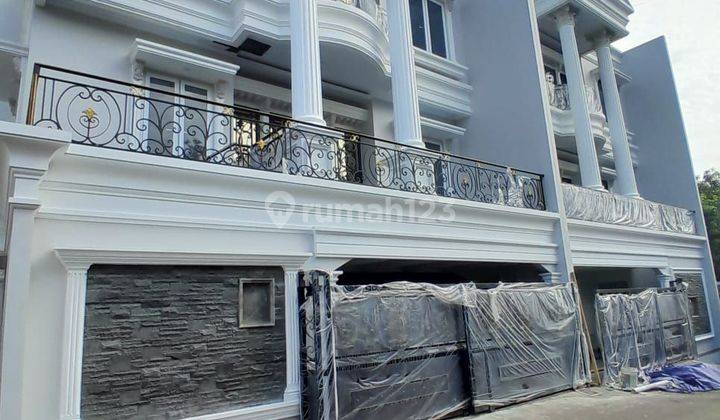 Rumah Lux 3 Lantai Di Kebagusan jakarta Selatan  1