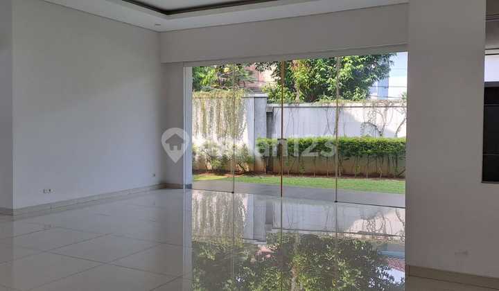 Rumah Hook Mewah 912 m² di Villa Cibubur Indah - Kolam Renang & Bangunan ±1000 m²