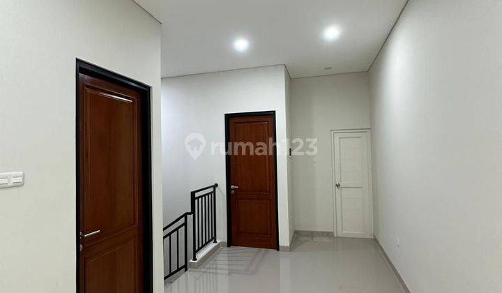 Rumah Cantik Bangunan Baru Kresek Indah 2