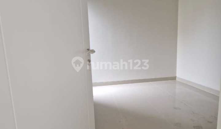 For quick sale: nice house in Gardenia Paramount Petals Cluster, Gading Serpong 2