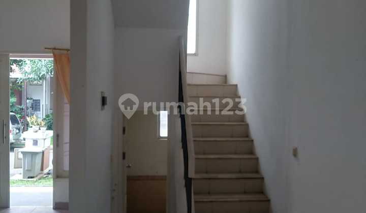 Dijual cepat Rumah 2 lantai di Taman Crystal 2 Gading Serpong 2