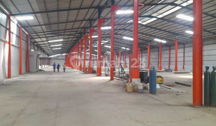 Strategic-ready factory on Jl Raya Legok Karawaci Strategic-ready factory on Jl Raya Legok Karawaci