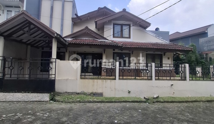 Good House Shm In Bintaro, Hook