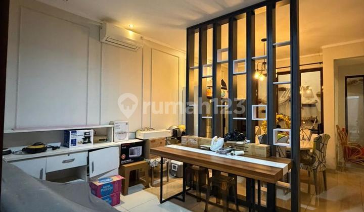 Bebas Banjir, Rumah, 2 Lantai, SHM, Dekat Pusat Perbelanjaan, Siap Huni,